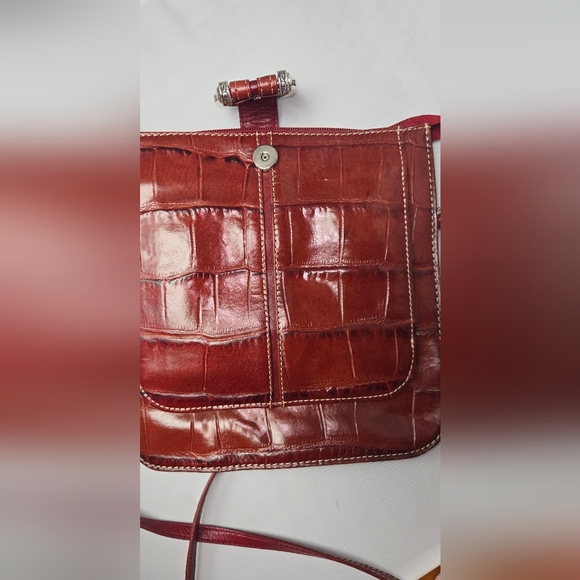 Brighton Croc-Embossed Wine Crossbody with Silver Ring - Picture 14 of 15
